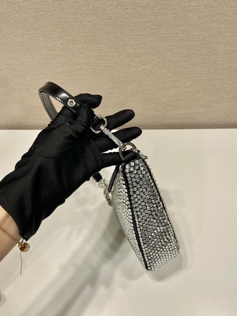 Pra*a triangle pouch